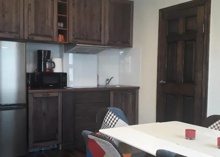 Yellow Center Puhkemaja Parnu